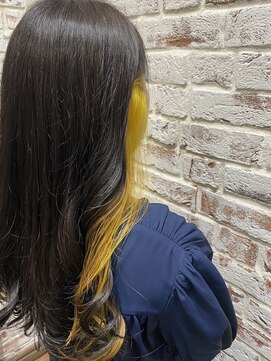 メゾンドムニ 恵比寿(Maison de MUNi) セミディレイヤーカットフェイスカラーイエロー20代30代