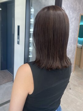 バッカ 横浜桜木町店(BACCA) ダークオリーブグレー、切りっぱなしロブ