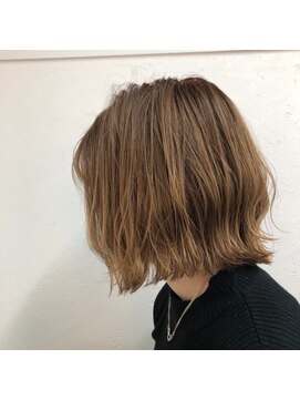 コンフェティ つばき山下通店(Confetti) ハイトーンボブ