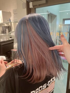 コワファースト長崎シャンプーボーイ 2nd(COIFF1RST 長崎 SHAMPOO BOY) 長崎 ペールブルー×ペールピンク