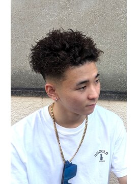 リレーションメンズヘアー(RELATION MEN'S HAIR) ショートフェードニュアンスパーマスペインカールダークアッシュ