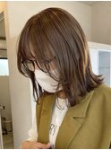 グレージュ切りっぱなしボブ前髪ありミニボブミルクティベージュ