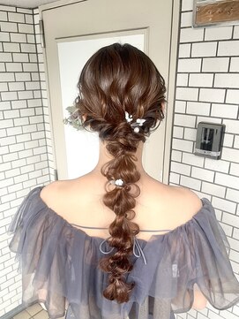 フェリーチェ(Felice) 編みおろし おくれ毛 ブライダルヘア 参列ヘア イベントヘア