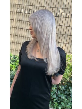 テラ 仙台(Tera) ホワイトカラー ペールホワイト グラデーションカラー