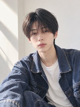 リット(lit.)の写真/ニュアンスパーマ、センターパート、パーマスタイル…『lit.』でなりたいが叶う。ハイセンスなデザインを。