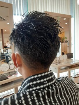 ジッカジッカ(Jicca Zicca) フェードカット/メンズカット/アップバング