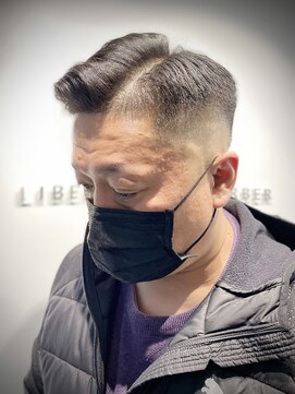 リバティシェアバーバー 銀座(LIBERTY SHARE BARBER) ハイフェード/ハードパート barber Style