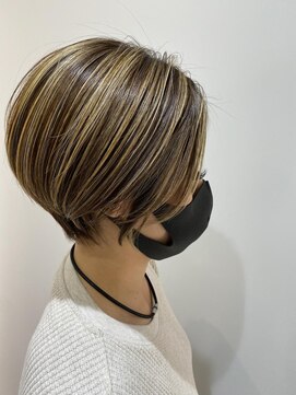 エレノア 梅田店(Eleanor) ハイライト×ハンサムショート