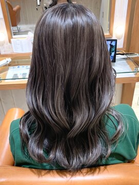 ネオリーブ クタ 町田店(Neolive kuta) グレージュ