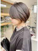 前下がり/大人ショート/イヤリングカラー/流し前髪/30代/40代