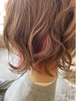 ミネヘアアンドメイク高知店の写真/今流行りのカラーを豊富に取り揃え◎髪質に合わせ、なりたい希望のカラーを選べて周りとも差をつける♪