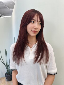 ユー(yew) ロングレイヤースタイル＋チェリーブラウン