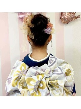 ヒャン(hyang) ゆるふわ高めシニヨン