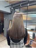 シンプルなのに洗練された透明感カラー／髪質改善トリートメント