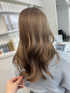 ペレ 栄 アネックス(PELE栄ANNEX) 韓国 くびれロング レイヤー ワンホンヘア 小顔前髪