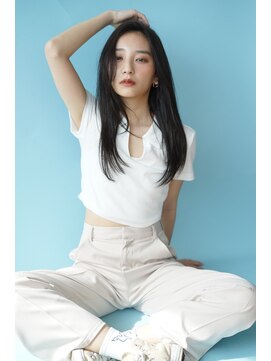 ルフュージュ バイ プロデュース 相模大野店(Refuge by Produce) 暗髪/レイヤーカット/長めバング