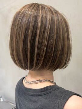 ソワネ 表参道(soigne) 表参道白髪ぼかし顔周りレイヤーくびれショートボブアッシュ40代