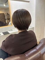 インビテーション(invitation) 丸み低めショートスタイル