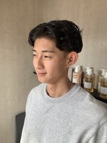 トリコ(ToricO)&nbsp;センターパート　刈り上げショート　メンズパーマ