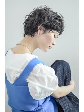 ヒアカアヴェダ 天神VIORO (Heaka AVEDA) 大人かわいいショートヘア【20代/30代/40代/髪質改善】