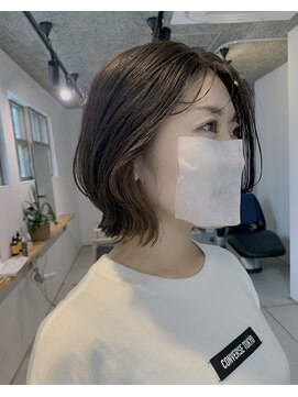 ジジ(jiji) インナーカラーボブ