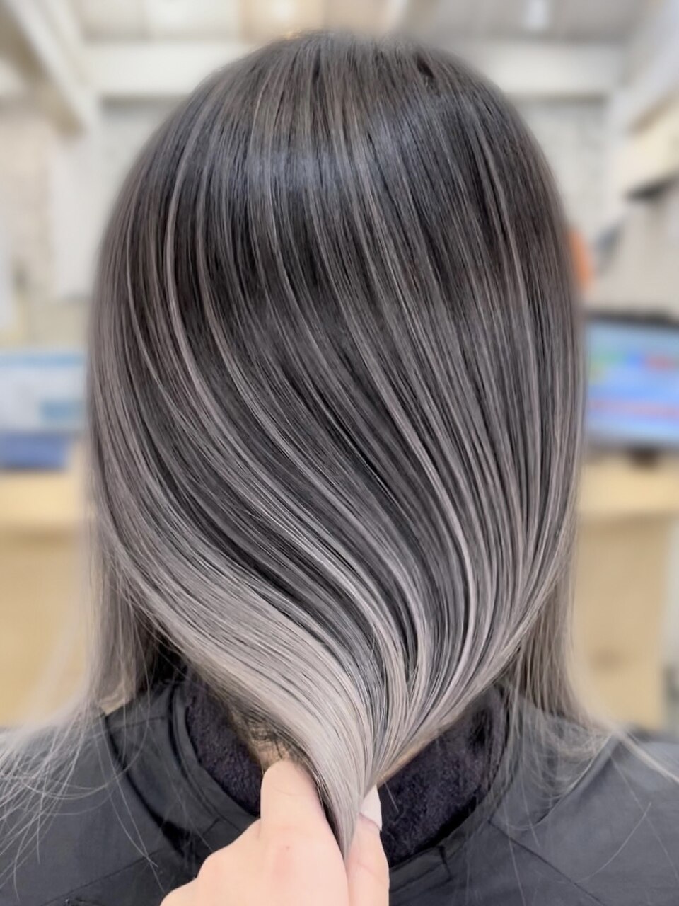 バレイヤージュ×シルバーホワイト】：L167593653｜ミュウアンド(Mew＆