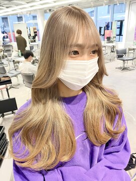 ユーフォリア 渋谷グランデ(Euphoria SHIBUYA GRANDE) 初カラーは、ケアブリーチでミルクティーベージュ♪