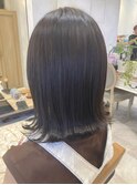 肩ライン外はねボブ