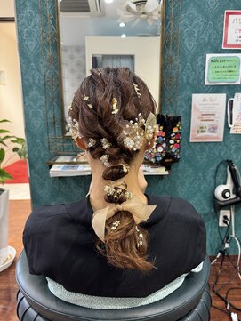 美髪 ヘアサロン(美髪 Hair salon) 髪飾りたくさん!ヘアアレンジ!