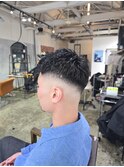 スキンフェードクロップスタイルバーバー