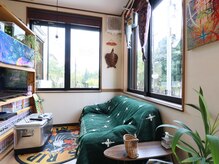 カットスタジオガイ(CUT STUDIO GUY)の雰囲気(落ち着ける待合スペース)