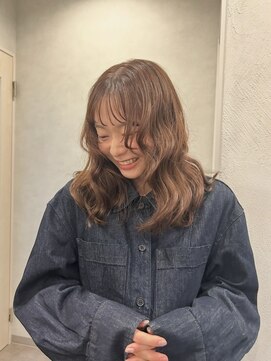 ハノン(Hanon) パツっとセミロング×内巻きスタイル