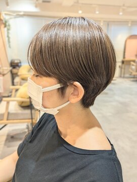 アットティー 金沢八景(at tee...) 丸みショート/白髪ぼかしハイライト/40代/50代/60代/金沢八景
