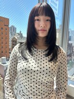 モンルル プル(mon loulou + plus)&nbsp;レイヤーカット、顔まわりレイヤー、黒髪ぱっつん
