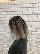 フェニーチェ オン ザ ビーチ(FENICE on the beach)&nbsp;外国人風バレイヤージュ