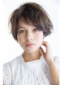 【フワッとしたエアリー感に】女性らしさを引き立てて