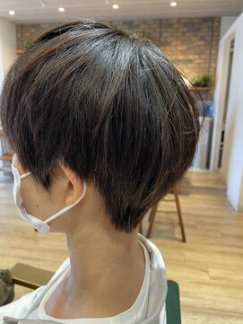 サラ(sarah) ベリーショート