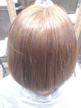 ミュズィー ドゥ ヘア(Musee du hair) なんとも言えない明るめ寒色