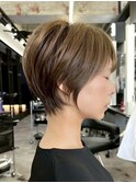 静岡ショートカット切りっぱなしボブくびれショートグレイカラー