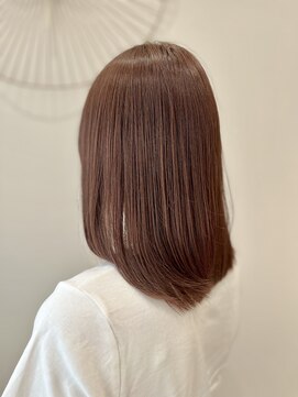 エフヘア レヴェリー(Fhair reverie) ミディアムワンレングス+ピンクベージュ