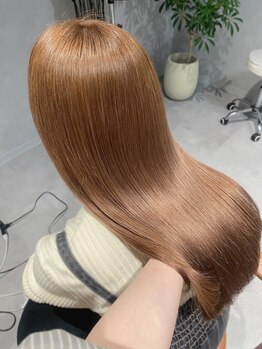 リーシュ(Re:sh)の写真/美髪でおしゃれをワンランクアップする♪パサつきによるボリュームを抑え、指通り滑らかな美艶ヘアに。