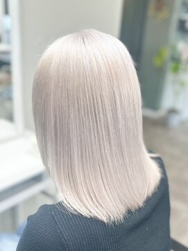 アフィナー(Afinar) 【横浜/横浜駅】ハイトーンでも艶！白みベージュの極み