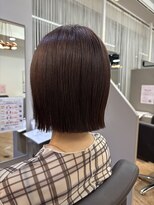 ジエクト ヴィシア(The Ect VIXIA)&nbsp;ヘイリーボブ　縮毛　切りっぱなし　クール　大人ボブ