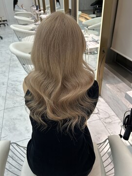 ロンドルピナス 小倉(Lond Lupinus) ミディアムレイヤーカット/似合わせカット/大人ガーリー/20代