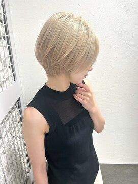 オーロ 千里山店(ORO) 20代30代40代50代髪質改善ハイトーンカラー大人ショート