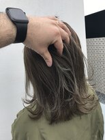 アールワークオブアート(R WORK OF ART) ハイライト×カーキ