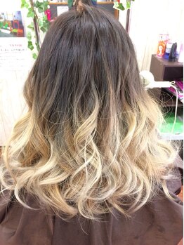 プラネット ヘアー ステーション(Hair Station PLaNeT)の写真/毎月通える手頃さが◎[カット￥2200☆縮毛矯正カット込￥9900]☆こだわりメニューがみ～んなリーズナブル♪