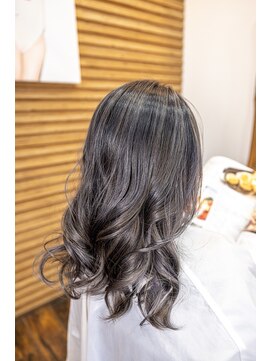 ヘアーメイク ダンス(hair make DANCE) バレイヤージュのブリーチリペア!アッシュグレー系