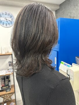 ノイ(Noy) 【船橋】【30、40代女性】ベージュカラー切りっぱなしレイヤー