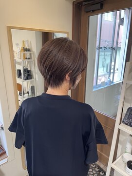 ワンバイワンクラッカ(one by one CLACCA) 白髪ぼかしハイライト×ショート